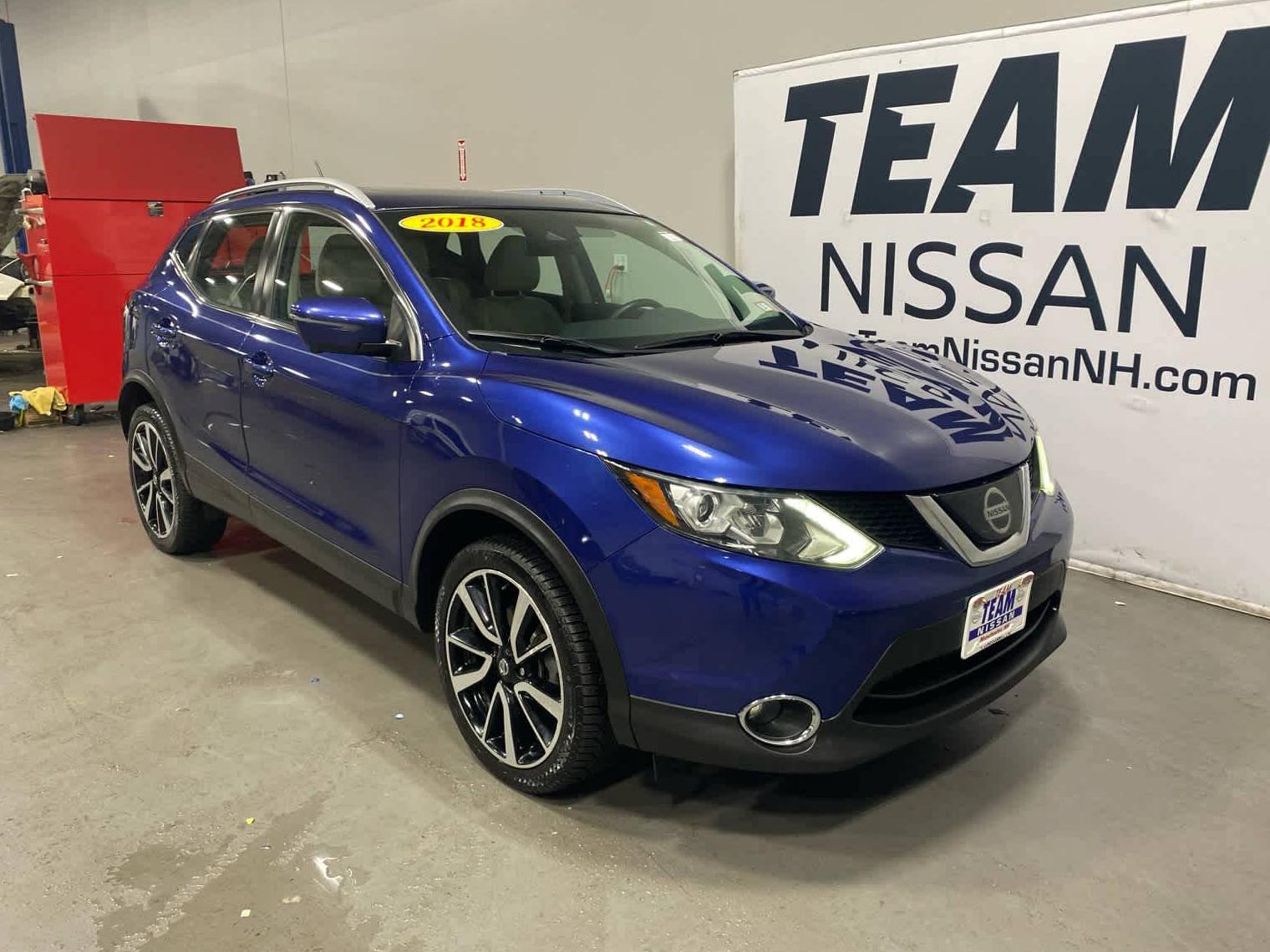 NISSAN ROGUE SPORT 2018 JN1BJ1CRXJW265581 image